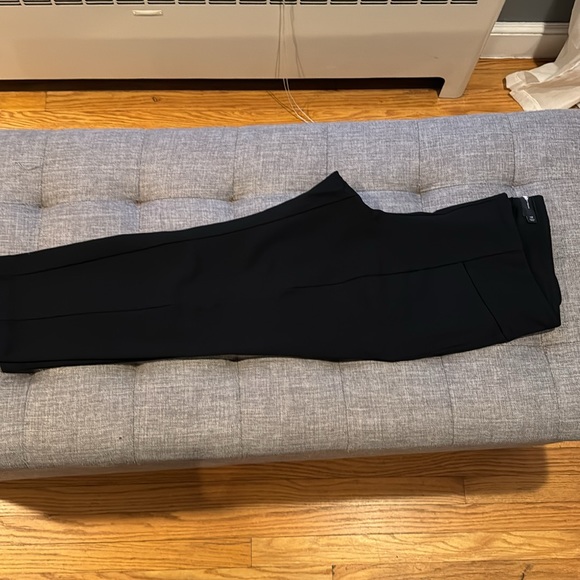 Women’s Studio by Torrid size 1 pants - Picture 2 of 4